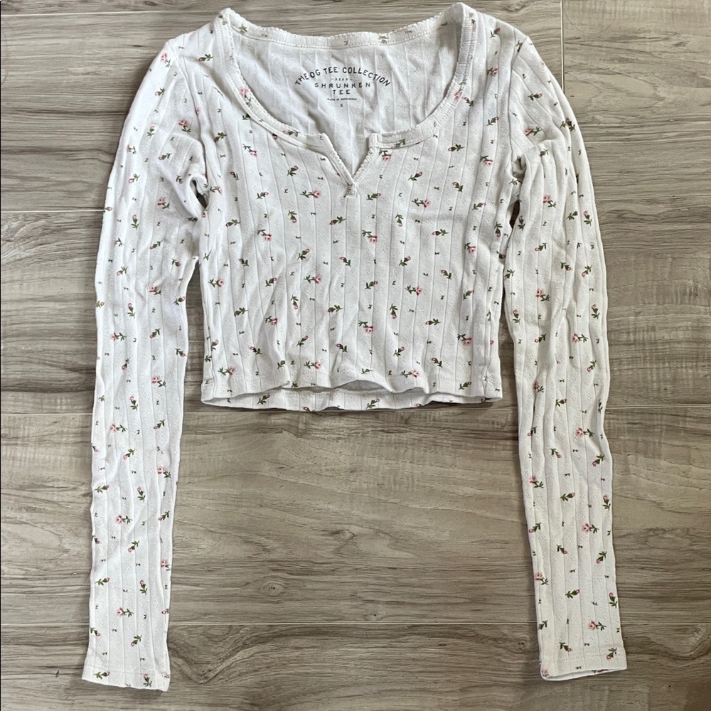 Chic White Floral Ribbed Blouse